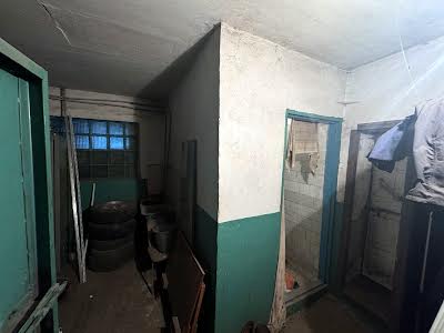 комерційна за адресою Різдвяна вул., 298