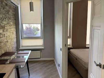 квартира за адресою Регенераторна вул., 4