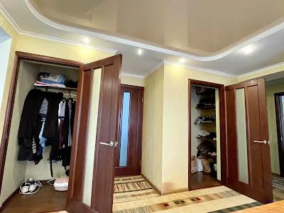 будинок за адресою Володимира Моссаковського вул. (Клари Цеткін), 30