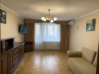 квартира за адресою Валерія Лобановського просп. (Червонозоряний), 18