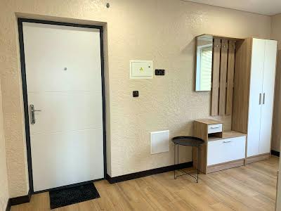 квартира за адресою Озерна вул., 27а
