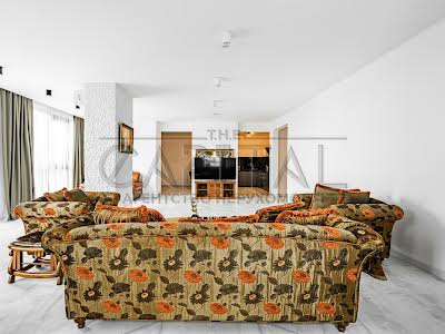 квартира за адресою Андрія Верхогляда вул. (Михайла Драгомирова), 4