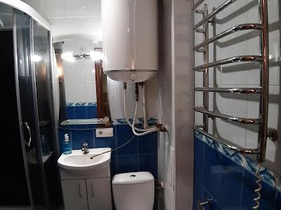 квартира за адресою житловий масив Тополя-3 вул., 8