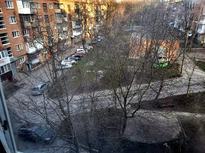 квартира за адресою Інститутська вул., 19