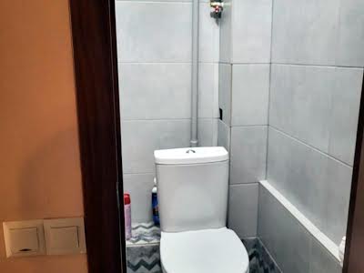 квартира за адресою Драйзера, 18