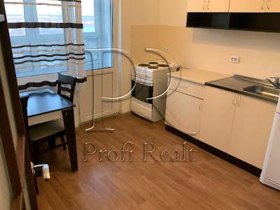 квартира за адресою Софії Русової вул., 5-Б