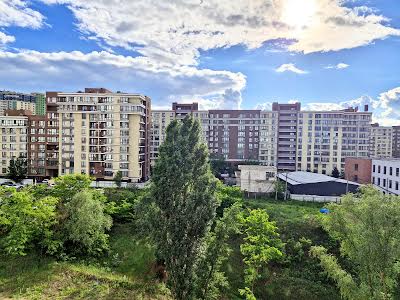 квартира за адресою Михайла Максимовича вул. (Онуфрія Трутенка), 28-Е