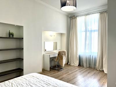 квартира за адресою Шота Руставелі вул., 38