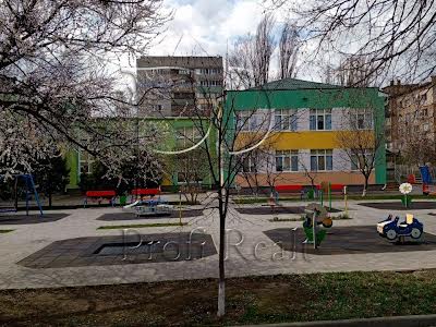 квартира за адресою Автозаводська вул., 15А