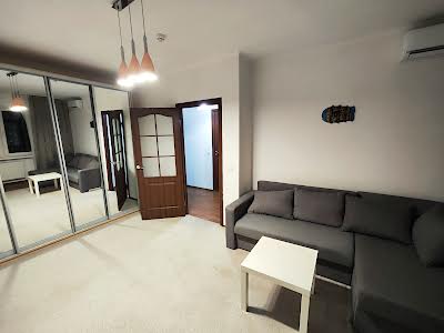 квартира за адресою Бориса Гмирі вул., 16-А