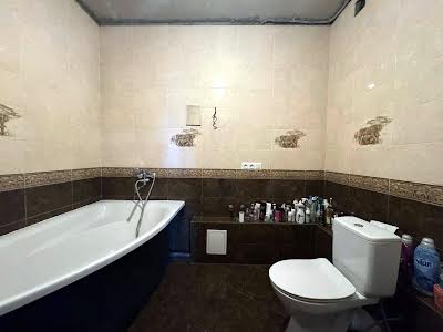 квартира за адресою Ревуцького вул., 40б