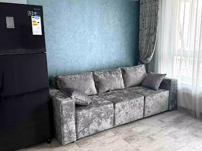 квартира за адресою Зарічна вул., 2а