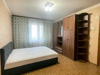 квартира за адресою Лариси Руденко вул., 21
