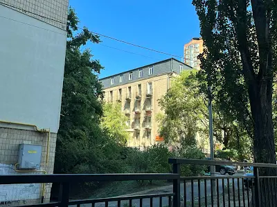 квартира за адресою Василя Тютюнника вул. (Анрі Барбюса), 13