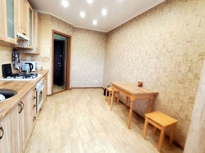квартира по адресу Тернопільська ул., 12