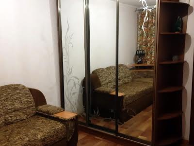 квартира за адресою житловий масив Тополя-3 вул., 8