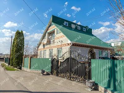 дом по адресу Центральна, 1