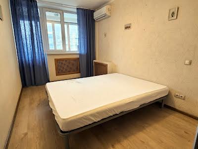 квартира по адресу Леси Украинки бульв., 3