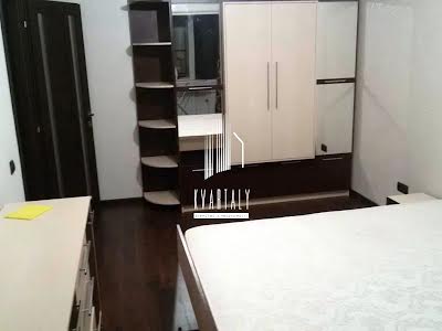 квартира по адресу Николая Ушакова ул., 10