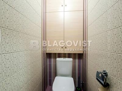 квартира по адресу Кловский спуск, 4