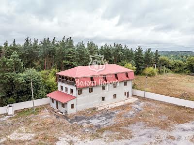 комерційна за адресою смт. Калинівка, Київська, 258б