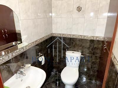 квартира за адресою Прилужна вул., 4/15