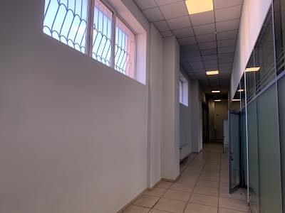 коммерческая по адресу Луговая ул., 9
