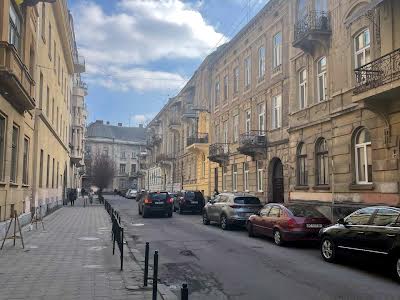 комерційна за адресою Кониського, 9