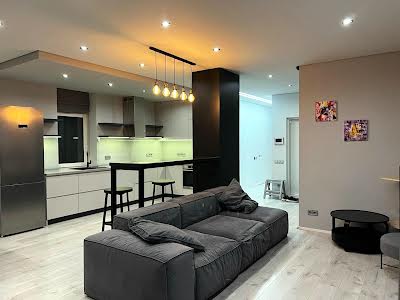 квартира за адресою Регенераторна вул., 4