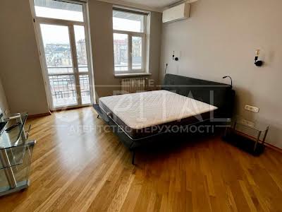 квартира за адресою Шота Руставелі вул., 27