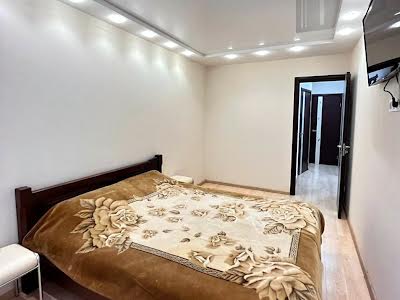 квартира за адресою Метробудівська вул., 4
