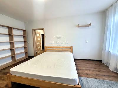 квартира за адресою Драгоманова вул., 8-Б