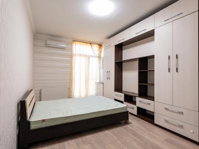 квартира за адресою Регенераторна вул., 4 к2-3