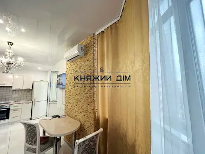 квартира за адресою Феодосійська вул., 3-В