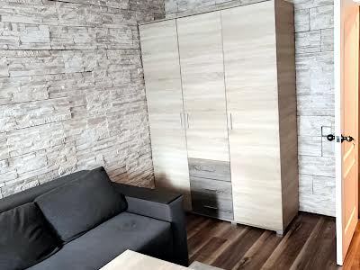 квартира за адресою Регенераторна вул., 4 к11