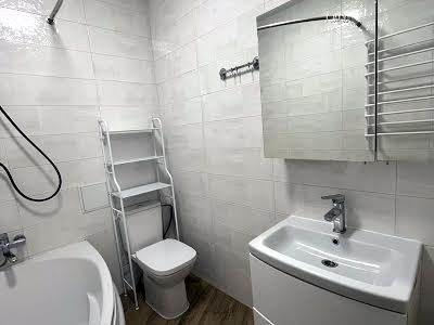 квартира за адресою Академіка Амосова вул., 63