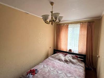квартира за адресою Познанская, 11Б