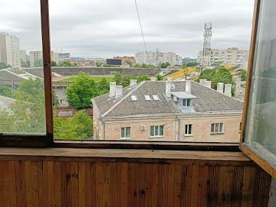 квартира за адресою Петра Запорожця, 46А