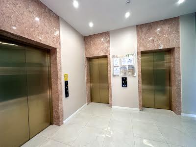 квартира за адресою Краснова, 3