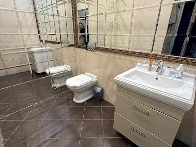 квартира за адресою Жовтнева вул., 35