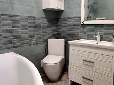 квартира за адресою Тополева вул., 6