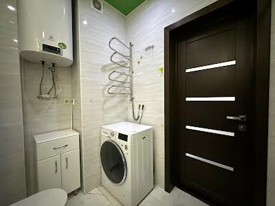 квартира за адресою Ревуцького вул., 9