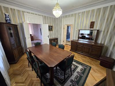 будинок за адресою Естонська вул., 27