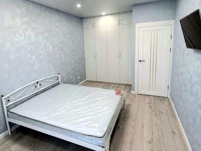 квартира по адресу Молодіжна ул., 2