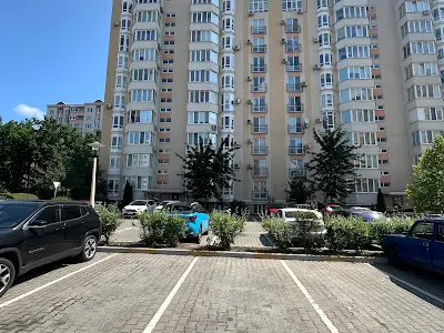 квартира по адресу Леси Украинки бульв., 10