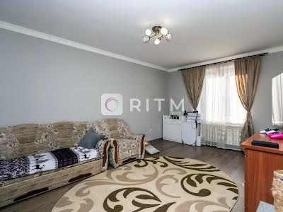 квартира за адресою Тролейбусна вул., 24