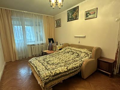 квартира за адресою Михайла Омеляновича-Павленка вул. (Суворова), 19-А