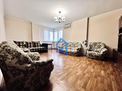 квартира за адресою Олександра Мишуги вул., 8