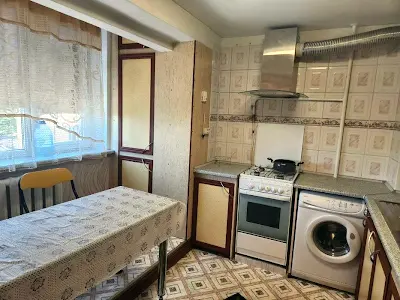 квартира за адресою Торгова вул., 1