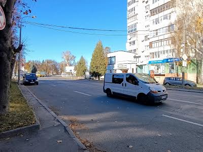 квартира по адресу вул. Небесної Сотні, 24